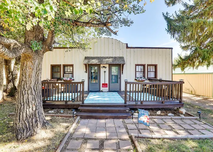 Cottage W/ Furnished Deck: 1 Mi To Dtwn Craig!