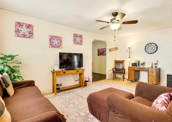 Cottage W/ Furnished Deck: 1 Mi To Dtwn Craig!