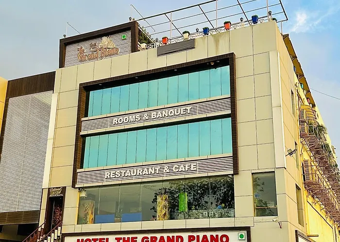 Hotel The Grand Piano - Best Business Hotel In Patan