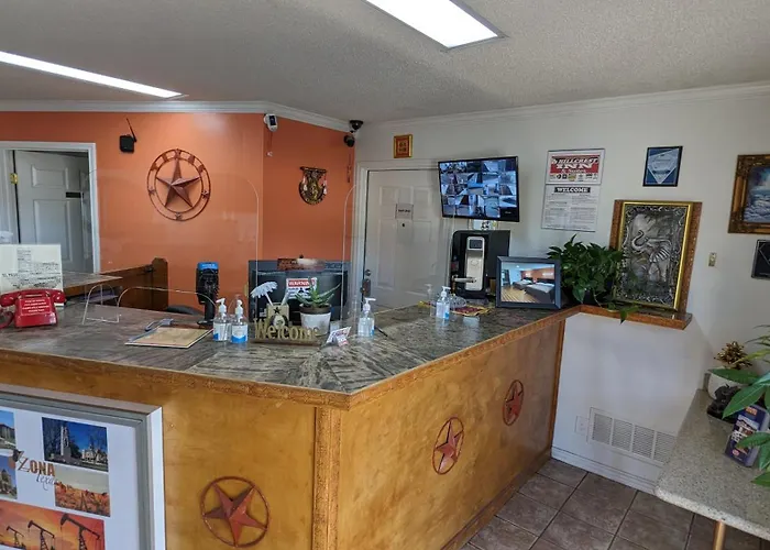 Hillcrest Inn & Suites Ozona