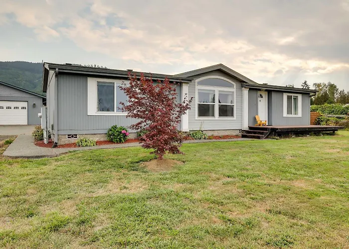 Serene Sequim Retreat W/ Deck: Pets Welcome!