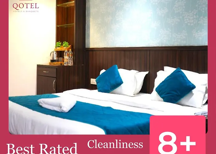 Qotel Hotel Rajouri Garden Above Ritu Marbles, Near Rajouri Garden Metro Station-Couple Friendly