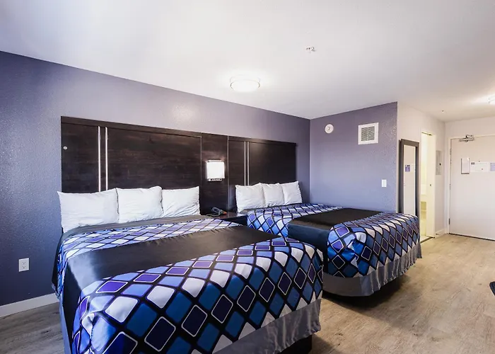 Coratel Inn And Suites By Jasper Saint Paul Minneapolis Inver Grove Heights