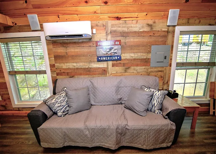 The Americana - Parker Creek Bend Cabins