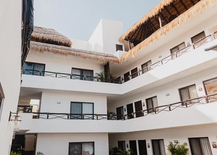 Hau Holbox, Oceanfront Boutique Hotel