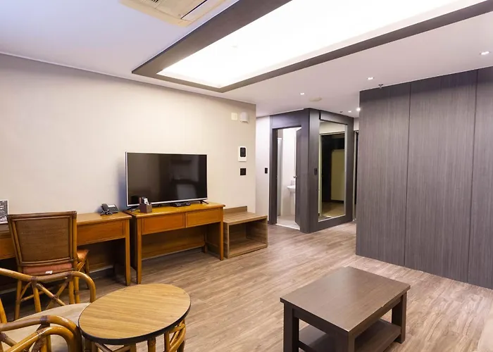 Xenia Hotel Clark
