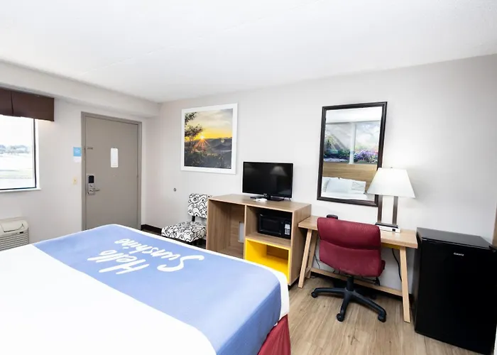 Days Inn By Wyndham Dayton Huber Heights Northeast
