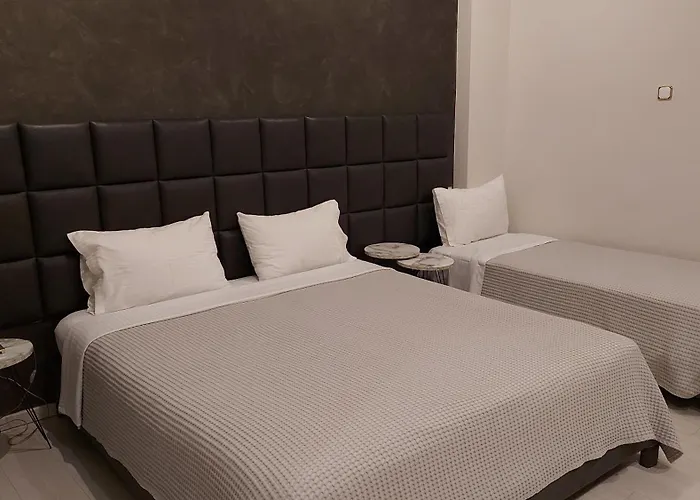Lingos Hotel