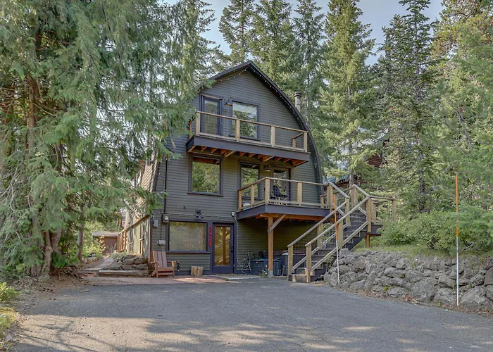 The Bow Roof Cabin - Meredith Lodging
