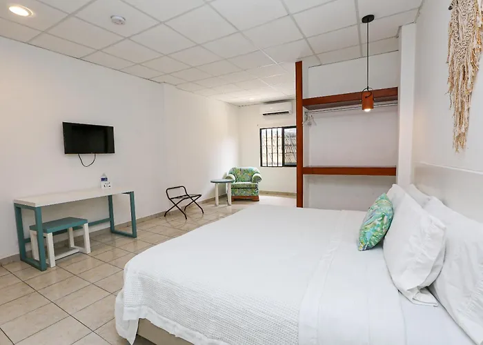 Hotel & Suites Arges - Centro Chetumal