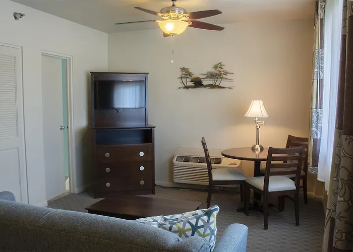 Palm Pavilion Inn