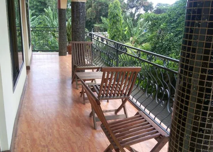Bright Star Hotel & Safaris