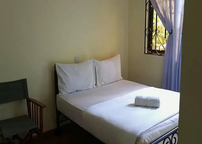 Bright Star Hotel & Safaris