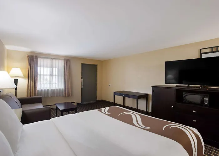 Quality Inn & Suites Big Rapids Near University