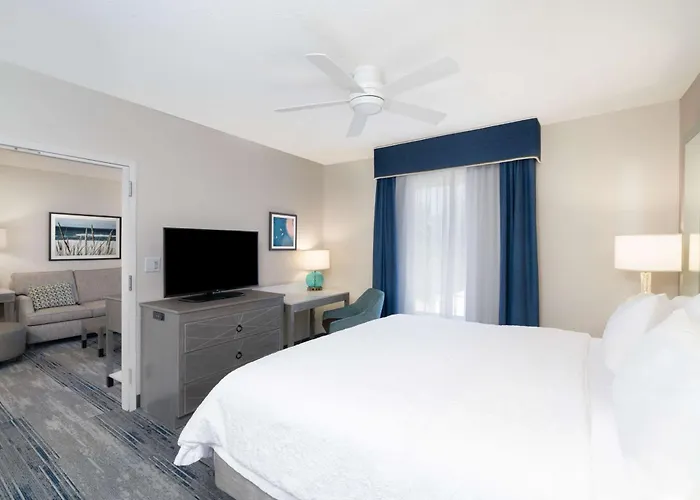 Hampton Inn & Suites Amelia Island-Historic Harbor Front