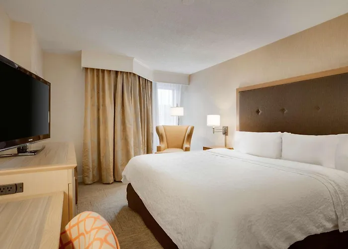 Hampton Inn & Suites Cleveland-Independence