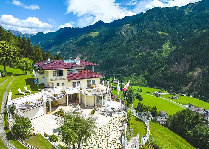 Das Land-Palais - Your Lovely Mountain Hideaway Selva dei Molini