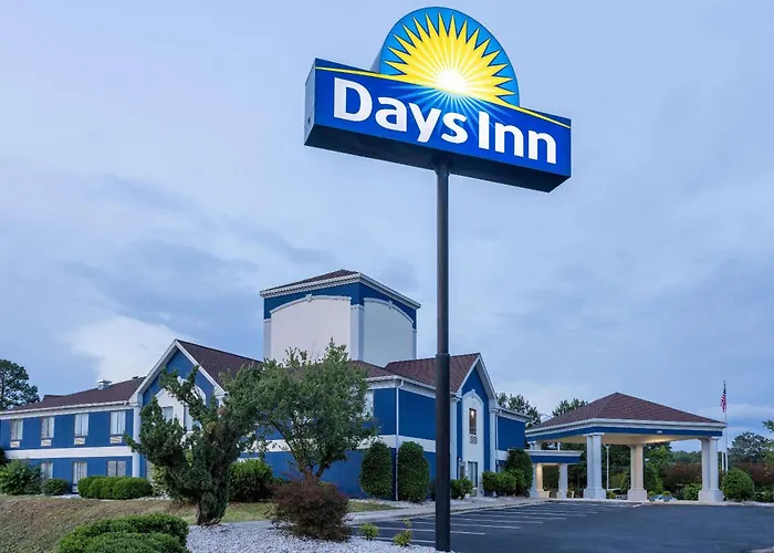 Days Inn By Wyndham Louisburg