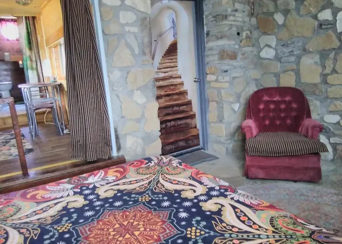 La Loma Del Chivo Llc Stone Cottage Alternative Building