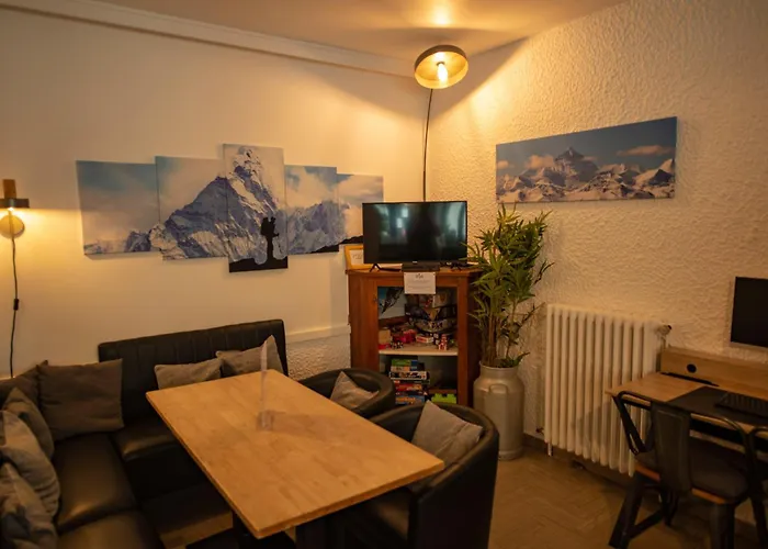 Hotel La Chaumiere Garage Moto Gratuit A 150 M De La Gare Sncf Et Tmb