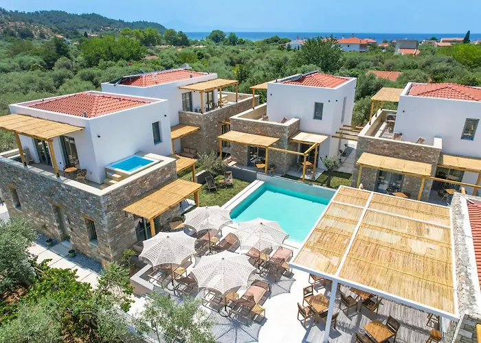 Azzure Luxury Suites