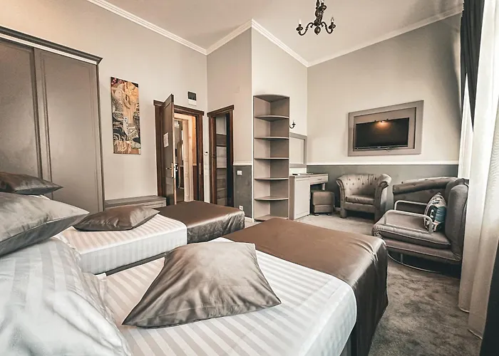 La Strada Boutique Villa