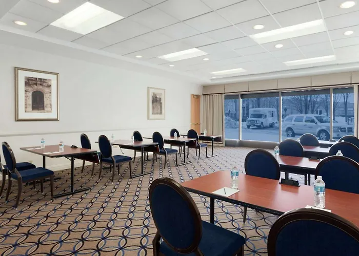 Doubletree By Hilton Newark Penn Station, Nj