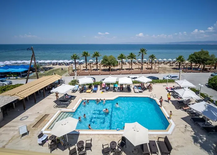 Santa Beach Hotel
