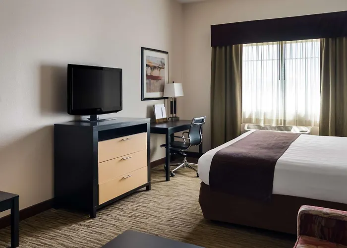 Best Western Plus Landmark Hotel