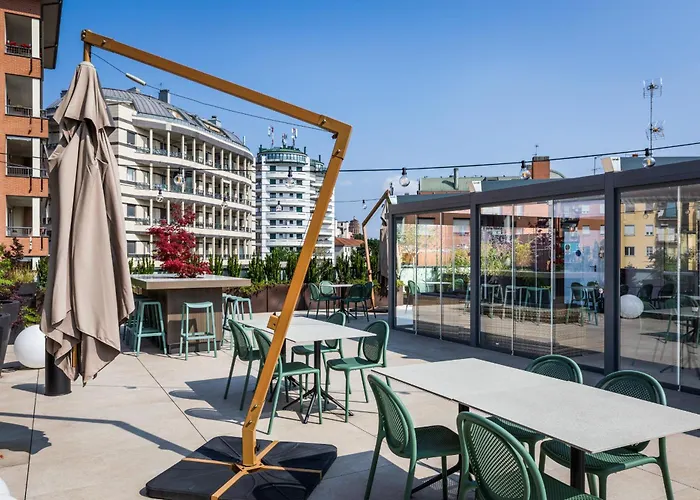Co99 Art Building Residence