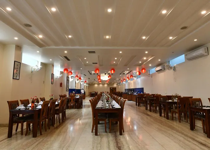 Hotel Anand International