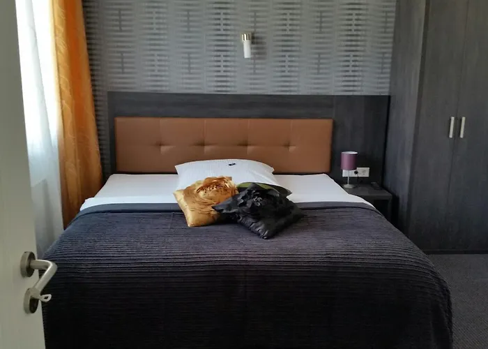 Appart-Hotel, Einsteinstrasse