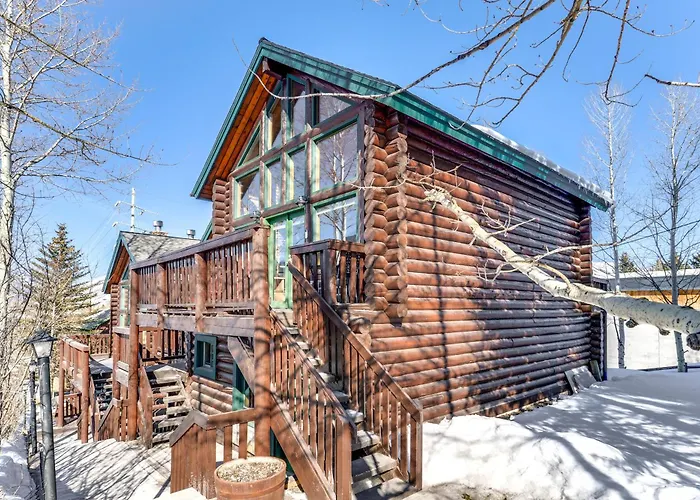 Cozy Mountain Condo Across From Snow King Ski Mtn!