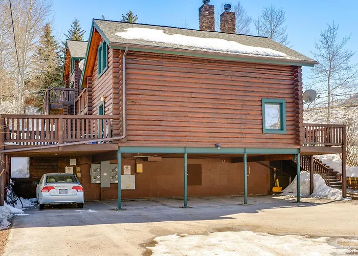 Cozy Mountain Condo Across From Snow King Ski Mtn!