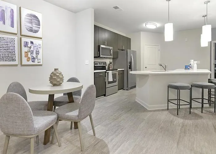 Landing Modern Apartment With Amazing Amenities