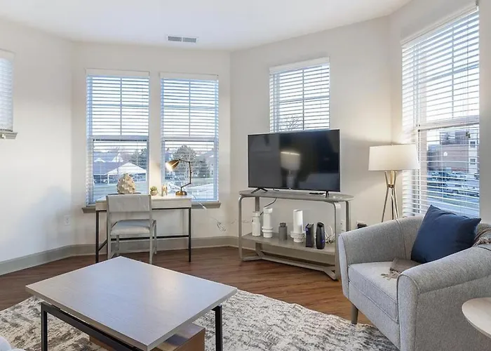 Landing Modern Apartment With Amazing Amenities