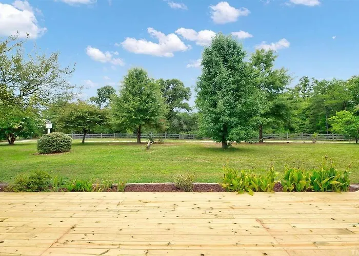 Sovereign Cottage - Farm Land/Hot Tub/Outdoor Area