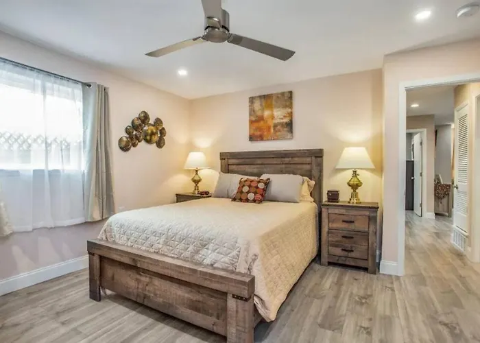 Grapevine Historic District ! New Remodel