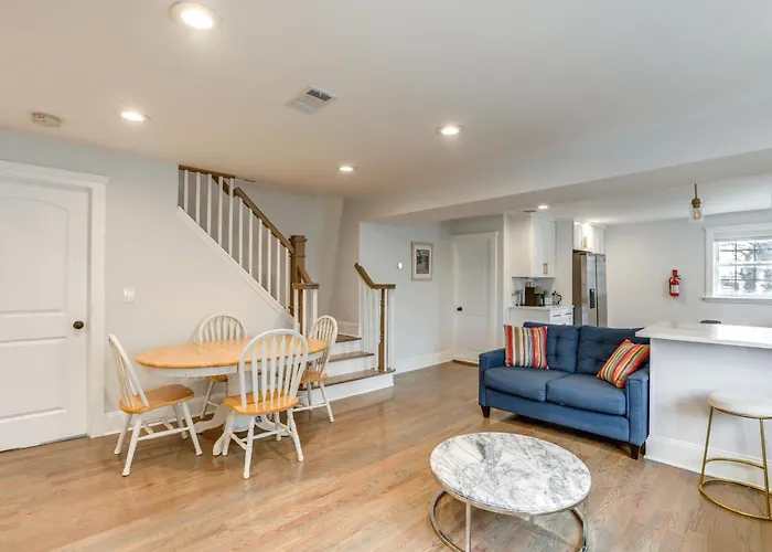 Long Branch Getaway - Walk To Beaches & Dining!