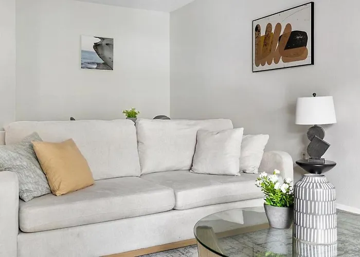 Landing Modern Apartment With Amazing Amenities