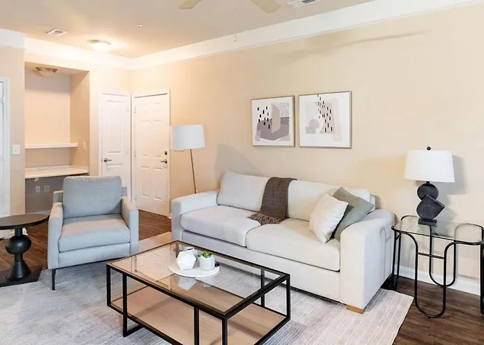 Landing Modern Apartment With Amazing Amenities