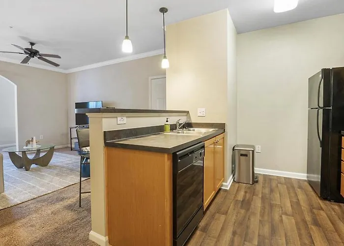 Landing Modern Apartment With Amazing Amenities