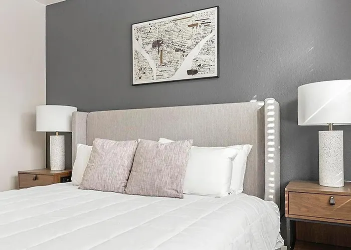 Landing Modern Apartment With Amazing Amenities