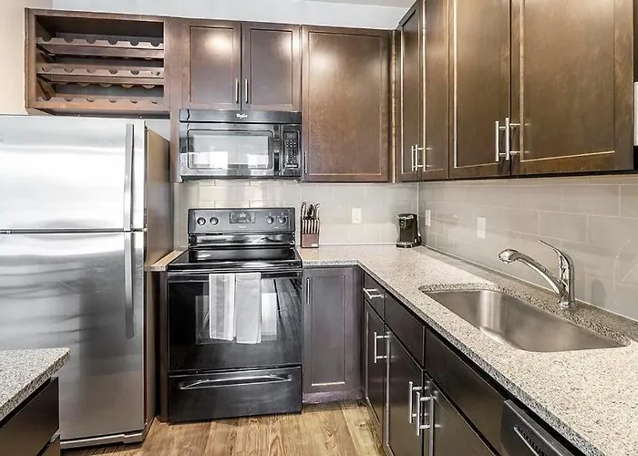 Landing Modern Apartment With Amazing Amenities