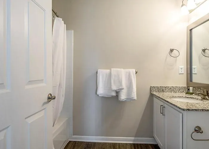 Landing Modern Apartment With Amazing Amenities