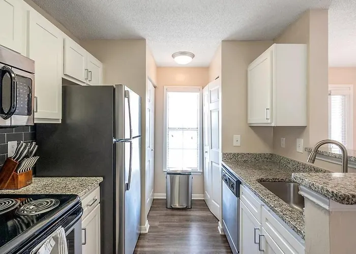 Landing Modern Apartment With Amazing Amenities