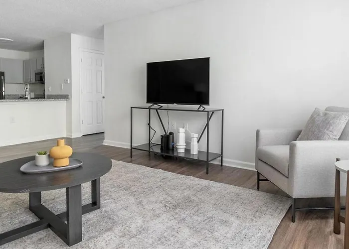 Landing Modern Apartment With Amazing Amenities