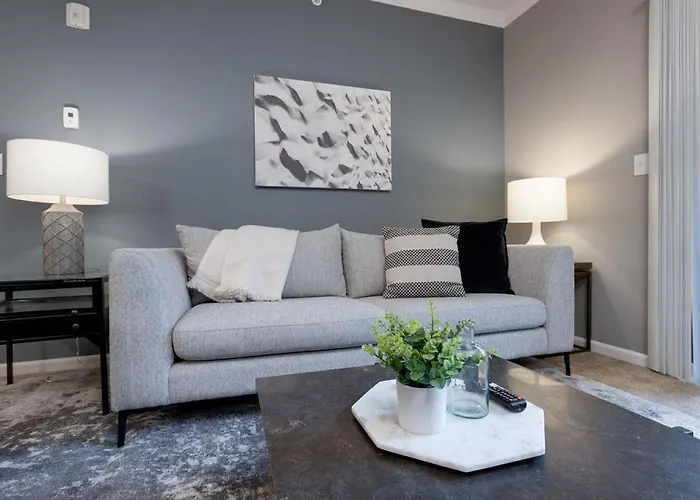 Landing Modern Apartment With Amazing Amenities