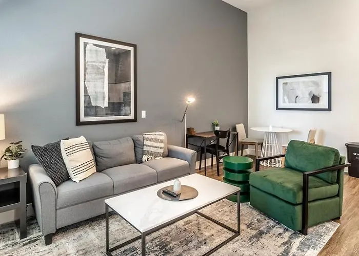 Landing Modern Apartment With Amazing Amenities