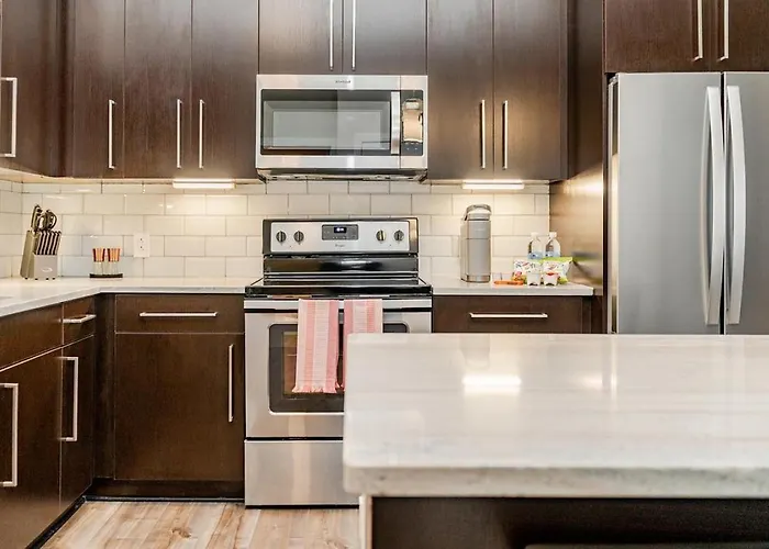 Landing Modern Apartment With Amazing Amenities